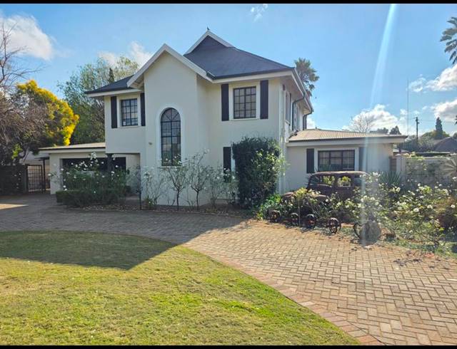 5 BEDROOM HOUSE FOR SALE IN GOLF PARK